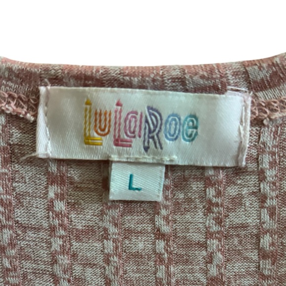 Soft pink LulaRoe Sarah cardigan. Lightly used, shows no wear. $20 - Picture 3 of 3